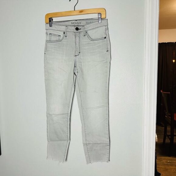 SPANX Women's Gray Ultra Light Wash Denim The Slim-X Cropped Jeans Size 29 - Picture 1 of 10